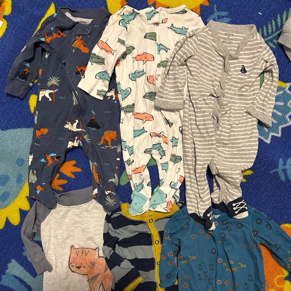 Unisex Carters 6 Footsie Outfit Size 3 Months